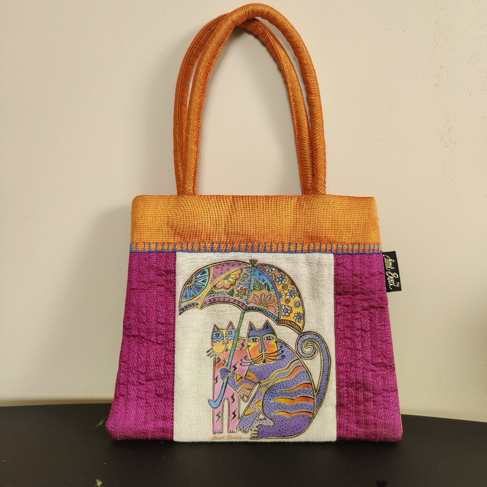 Laurel Burch Purse Handbag with Cats & Umbrella. Snap closure. Magenta Orange